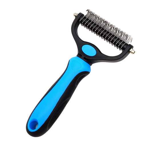 De-shedding comb product shot